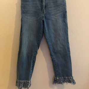 Forever 21 frayed jeans size 10